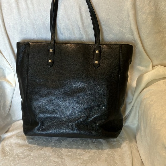 Coach Leather Tote Bag Mint Condition New Price! - Picture 2 of 13